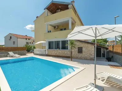 Ferienwohnung für 2 Gäste mit Terrasse & Gemeinschaftspool