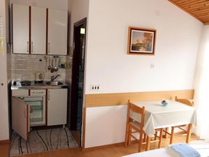 22436701-Ferienwohnung-2-Biograd Na Moru-300x225-5