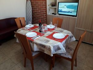 22435985-Ferienwohnung-5-Biograd Na Moru-300x225-5