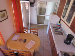 24045192-Ferienwohnung-5-Biograd Na Moru-300x225-1