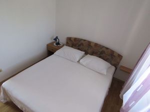 24045192-Ferienwohnung-5-Biograd Na Moru-300x225-3