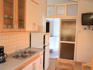 24045193-Ferienwohnung-5-Biograd Na Moru-300x225-2