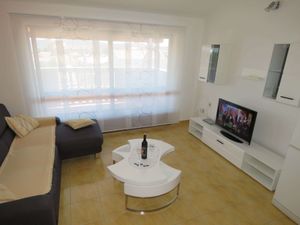 24045196-Ferienwohnung-5-Biograd Na Moru-300x225-1