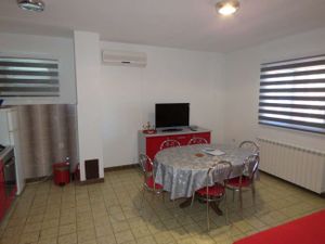 24045199-Ferienwohnung-5-Biograd Na Moru-300x225-1