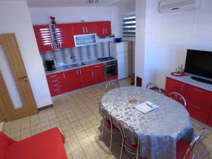 24045199-Ferienwohnung-5-Biograd Na Moru-300x225-2