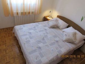 24045199-Ferienwohnung-5-Biograd Na Moru-300x225-4