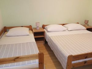 24058763-Ferienwohnung-6-Biograd Na Moru-300x225-5