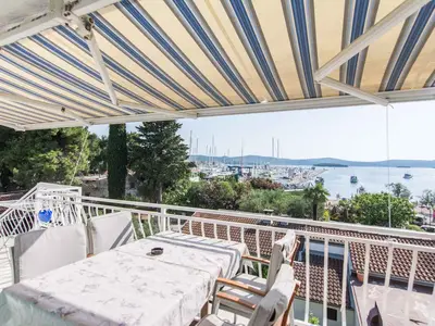 Ferienwohnung für 5 Personen (75 m²) in Biograd Na Moru 3/10
