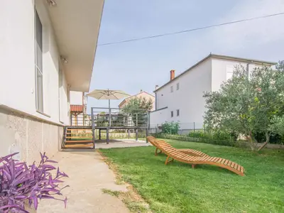 Ferienwohnung für 8 Personen (100 m²) in Biograd Na Moru 6/10