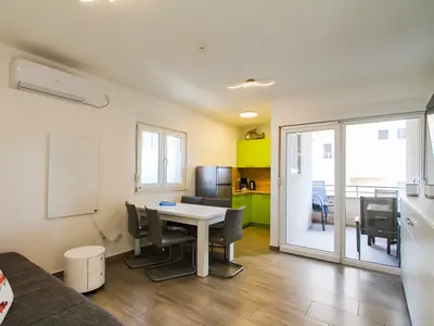 Ferienwohnung für 4 Personen (40 m²) in Biograd Na Moru 1/10