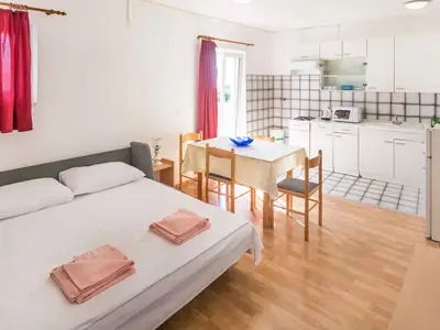 Ferienwohnung für 4 Personen (45 m²) in Biograd Na Moru 6/10