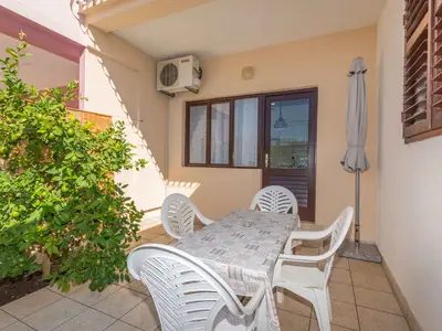 Ferienwohnung für 4 Personen (58 m²) in Biograd Na Moru 3/10