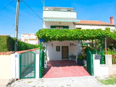 Ferienwohnung für 2 Personen (30 m²) in Biograd Na Moru 2/10