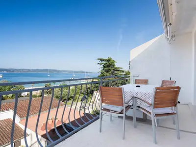 Ferienwohnung für 5 Personen (75 m²) in Biograd Na Moru 1/10