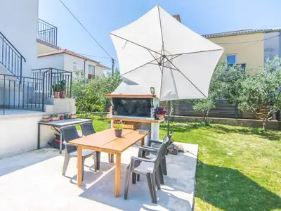 Ferienwohnung für 8 Personen (100 m²) in Biograd Na Moru 10/10