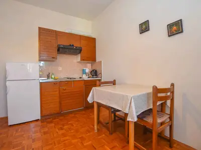 Ferienwohnung für 3 Personen (28 m²) in Biograd Na Moru 6/10