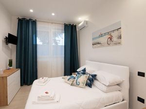 24018220-Ferienwohnung-3-Bisceglie-300x225-4