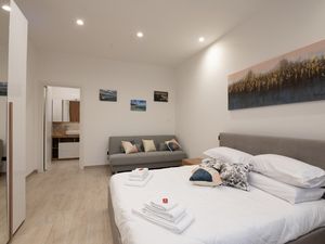 24018220-Ferienwohnung-3-Bisceglie-300x225-5