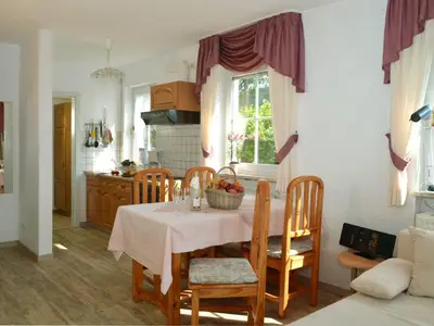 Küche und Essbereich