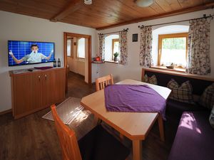 93211-Ferienwohnung-2-Bischofswiesen-300x225-3