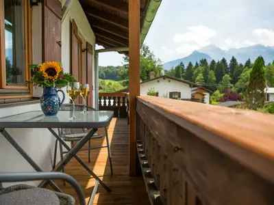 Balkon mit herrlichem Bergblick