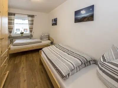 2. Schlafzimmer