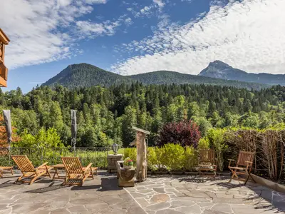 Terrasse mit Bergblick