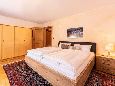 Schlafzimmer mit Doppelbett Fewo Reserl