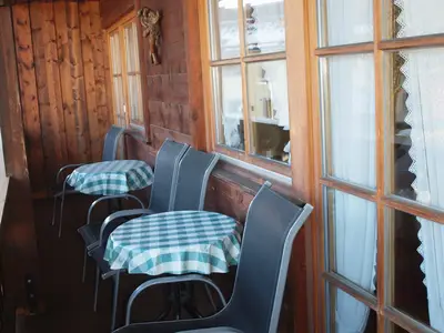 Genießen Sie die Morgensonne auf Ihrem Balkon!