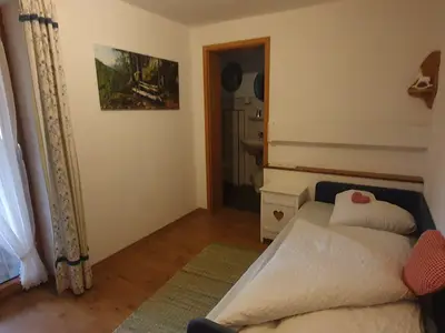 Klein aber oho .......... Einzelzimmer mit eigenem Bad und großer Terrasse