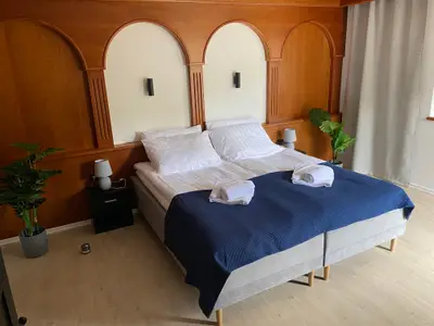 Schlafzimmer 1 mit Doppelbett