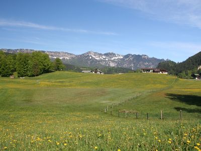 Blick vom Haus zur "Schlafenden Hexe"