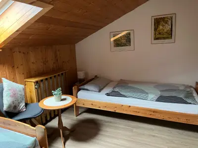 Schlafzimmer 2