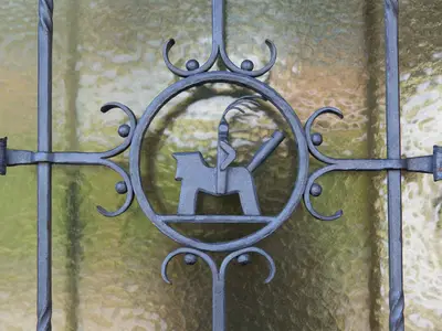 Traditionelle Schmiedekunst an der Haustüre