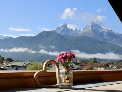 Ausblick vom Balkon auf den Watzmann