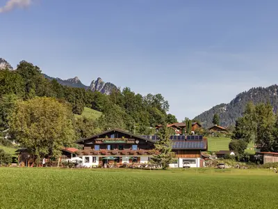 Spätsommer mit der schlafenden Hexe im Hintergrund