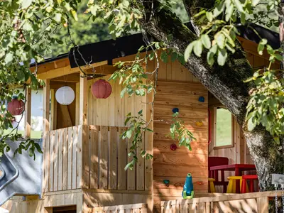 Hauseigener Kinderspielplatz