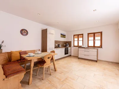 Voll ausgestattete Küche mit Essbereich Fewo Watzmannblick