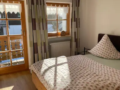 Schlafzimmer mit Südalkon
