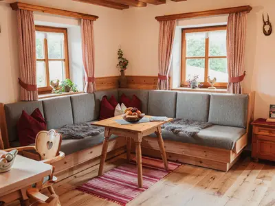 Ferienwohnung Watzmann, Wohnzimmer -Couch