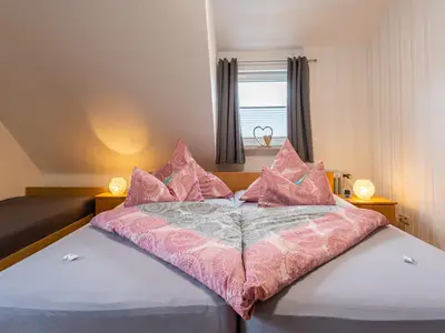 Schlafzimmer Bild 2