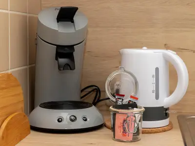 Studio - Senseo Kaffeemaschine und Wasserkocher...