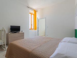 23939795-Ferienwohnung-5-Bitonto-300x225-3