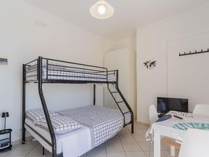 24045544-Ferienwohnung-5-Bitonto-300x225-2