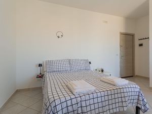 24045544-Ferienwohnung-5-Bitonto-300x225-3