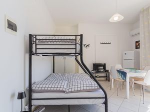 24045544-Ferienwohnung-5-Bitonto-300x225-1