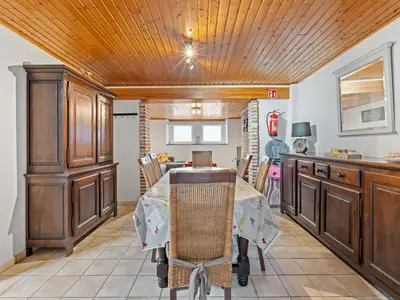 DiningRoom