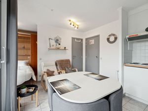 23976099-Ferienwohnung-2-Blankenberge-300x225-1