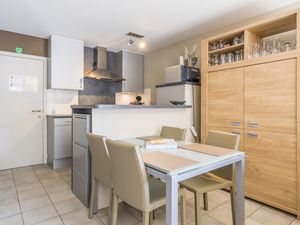 23588147-Ferienwohnung-4-Blankenberge-300x225-3