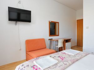 23332519-Ferienwohnung-3-Blato (Zivogosce)-300x225-5